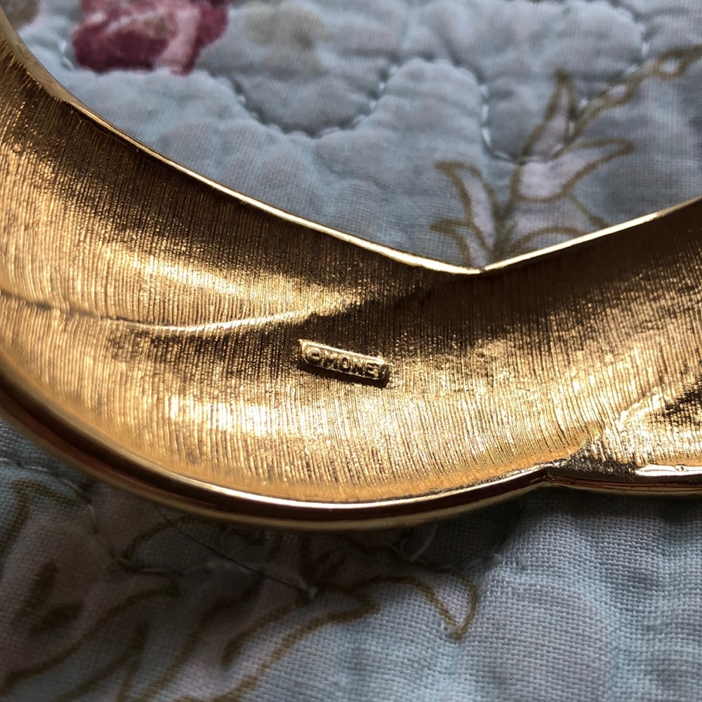 Vintage Monet bangle bracelet - Picture 3 of 10